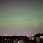 polarlichter-in-berlin-wedding-die-besten-chancen-auf-polarlichter-in-deutschland-bieten-die-monate.webp