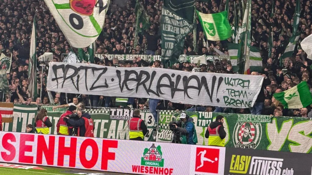 spott-der-werder-fans-gegen-sportchef-clemens-fritz-fritz-verleihen.jpg