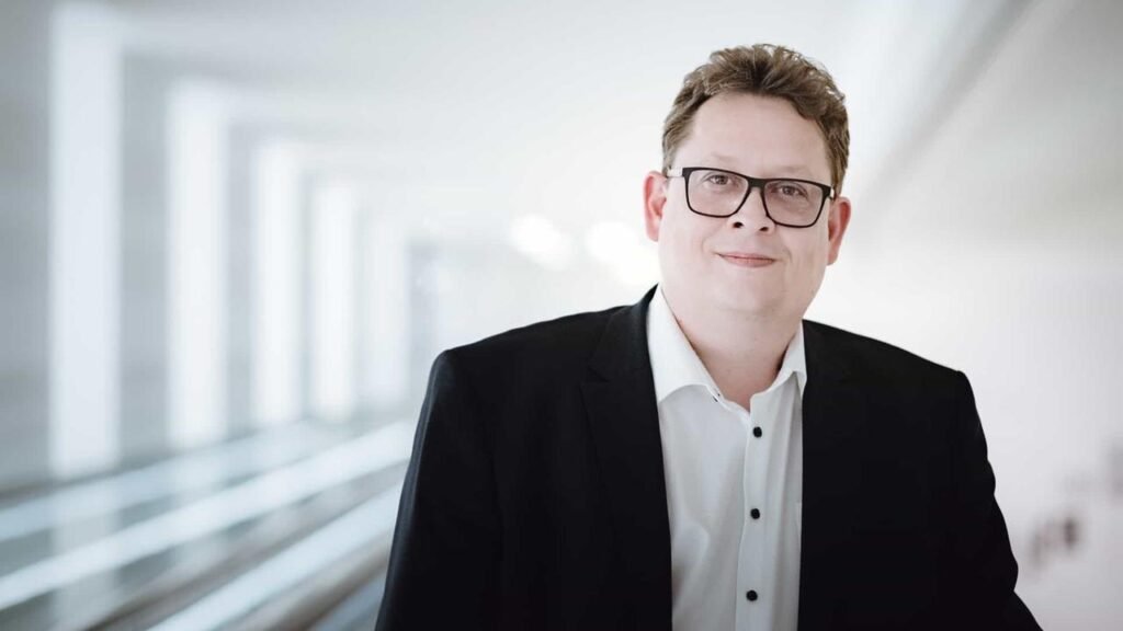 stefan-schwartze-1021280x720.jpeg