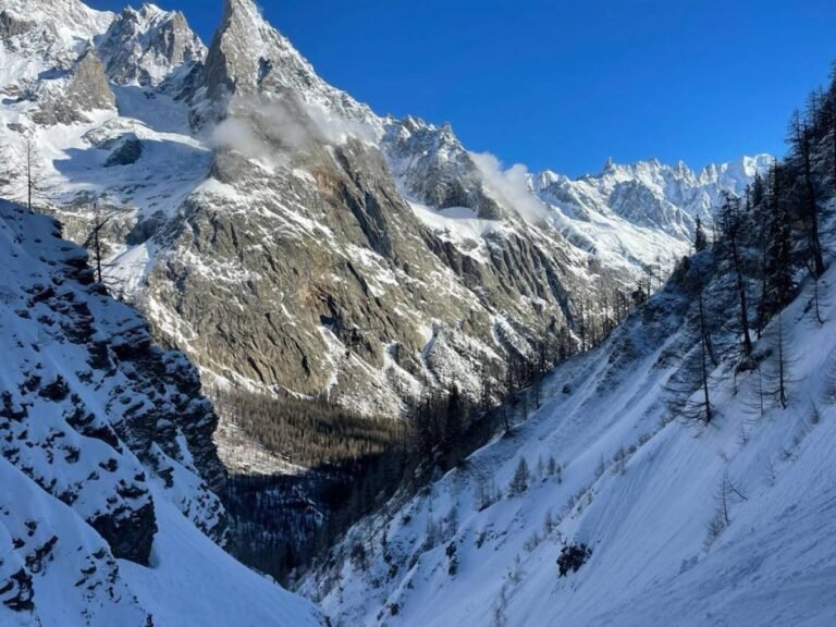 1679308659-valanga-courmayeur-ansa.jpg