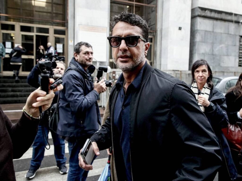 1770389946_1769094942-fabriziocorona-tribunale.JPG