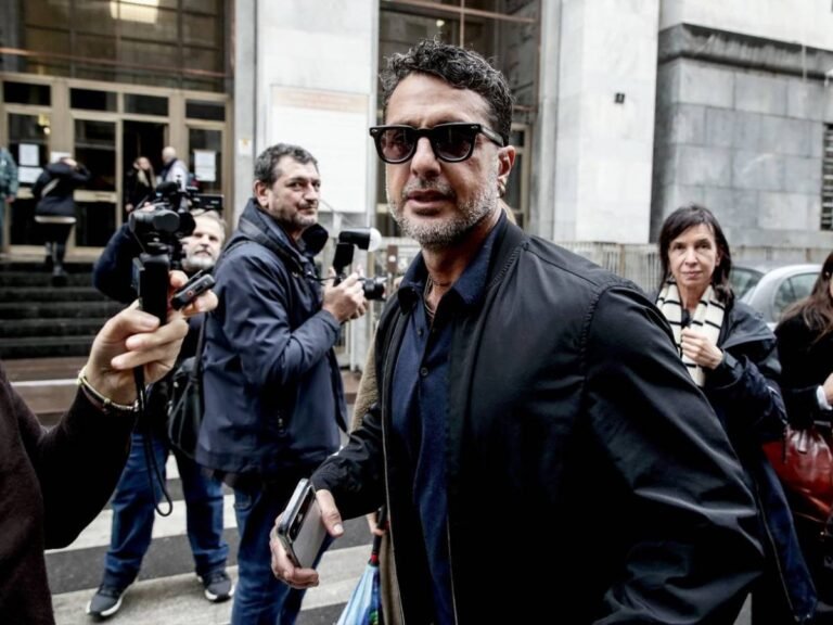 1770389946_1769094942-fabriziocorona-tribunale.JPG