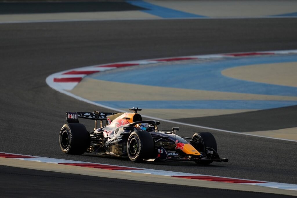 1770935005-verstappen-formula1-bahrein.jpg