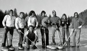 1771084258-Curlingvintage.jpg