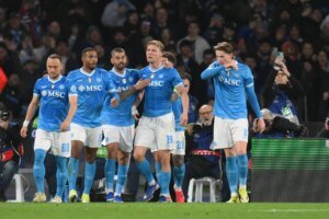 1771185066_il_napoli_esulta_dopo_il_gol_di_hojlund_contro_il_chelsea.jpeg