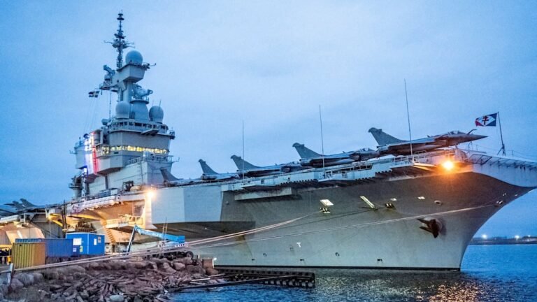 1772192585_2026-02-26t165322z-977098210-rc24tjakd18l-rtrmadp-3-sweden-france-navy-jpg.jpeg