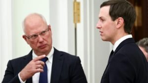 25-der-kremlgesandte-dmitriew-l-mit-jared-kushner-im-januar-im-kreml-03f7e06b1dca9553.jpg