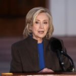 27-clinton-nach-ihrer-aussage-vor-dem-aufsichtsausschuss-49f386e6d1ee45c1.jpg