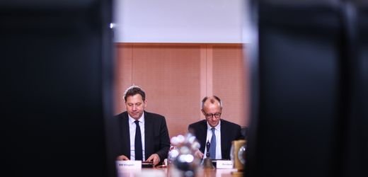 6fcfca2f-685b-4fb9-88e9-94074d74d34c_w520_r2.08_fpx47.35_fpy55.jpg