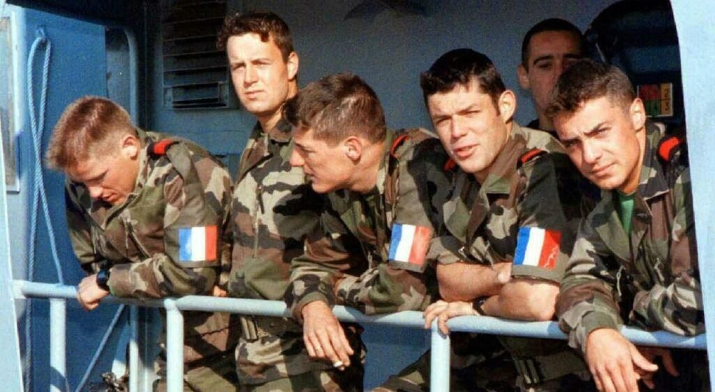 9347348_08160337_soldati_francia.jpg