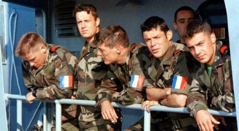 9347348_08160337_soldati_francia.jpg