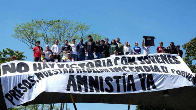 AP26043620674645.jpg