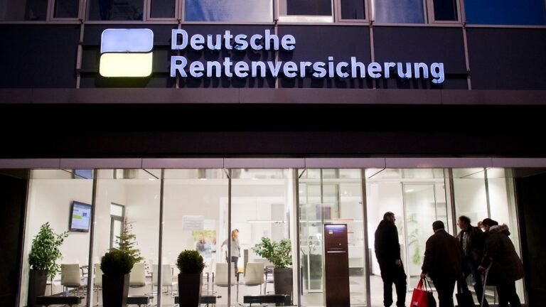 ARCHIV-14-12-2016-Niedersachsen-Hannover-Mitglied-in-der-Deutschen-Rentenversicherung-auch-waehrend.jpeg