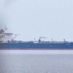Blick-auf-den-Tanker-Eventin-vor-der-Kueste-der-Insel-Ruegen-Der-vom-deutschen-Zoll-eingezogene-Oelt.jpeg