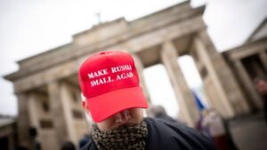 DEU-Deutschland-Germany-Berlin-21-02-2026-Demonstrant-mit-Muetze-Make-Russia-Small-Again-gegen-Russl.jpeg
