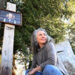 Die-Mutter-von-Laura-Dahlmeier-Susi-Dahlmeier-sitzt-vor-der-Offiziellen-Umbenennung-des-Kurparks-in.jpeg