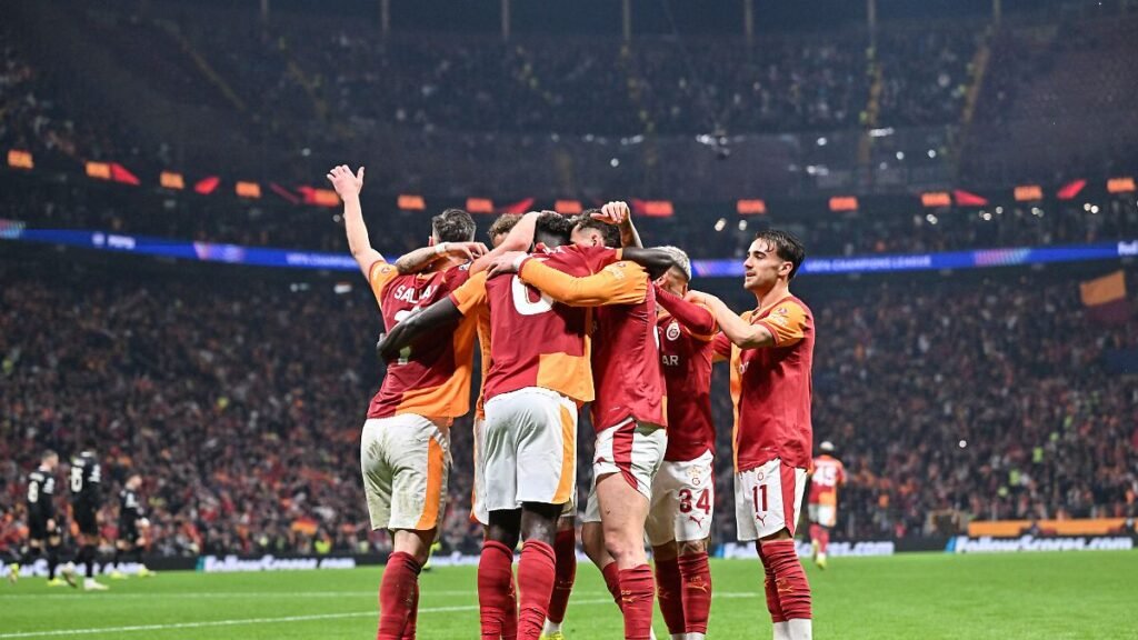 ISTANBUL-TURKIYE-FEBRUARY-17-Davinson-Sanchez-6-of-Galatasaray-celebrates-after-scoring-a-goal-durin.jpeg