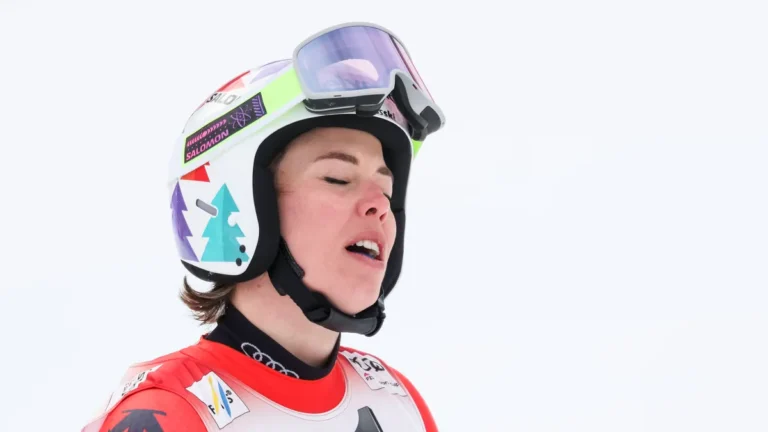 alpine-skiing-fis-wc-sankt-anton-sankt-anton-austria-12-jan-25-alpine-skiing-fis-world-cup-super-g-l.webp