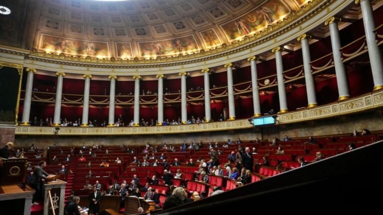 assemblee-6944e8d8603b8410657624.jpg
