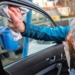 autoreinigung-wer-seine-autoscheiben-sauber-kriegen-will-verwendet-am-besten-spezielle-reiniger.jpg