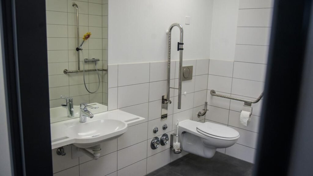barrierefrei-badezimmer-100.jpg