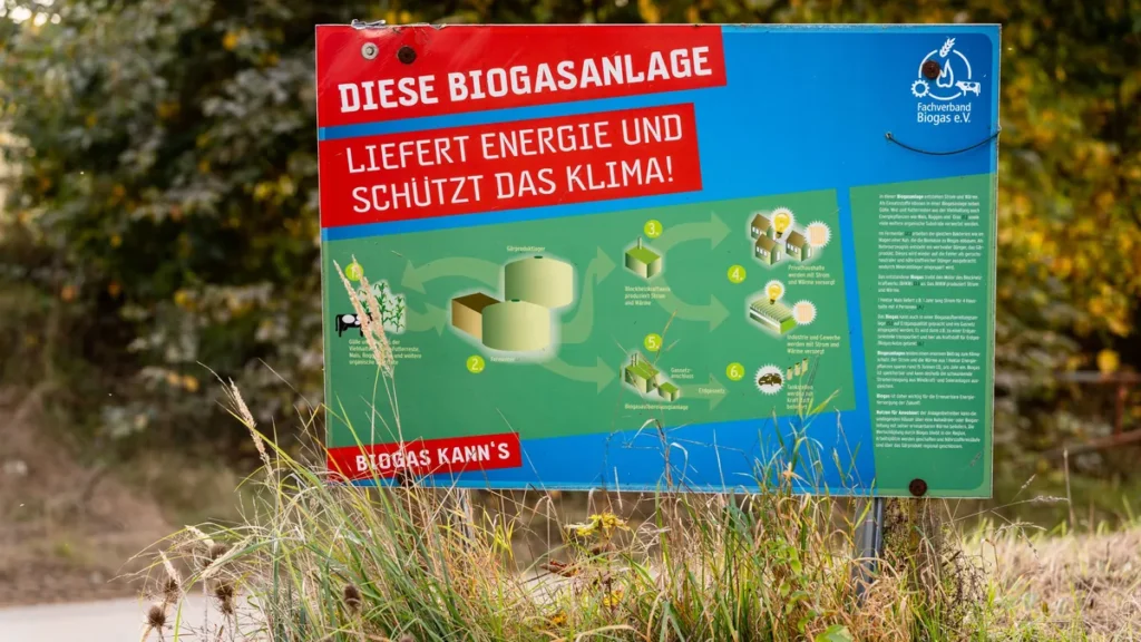 bavaria-germany-october-14-2025-an-information-sign-at-a-biogas-plant-in-bavaria-explains-how-energy.webp