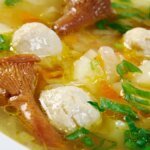 bori-bori-sieht-ein-wenig-aus-wie-eine-griesskloesschensuppe-ist-aber-aus-paraguay.jpg