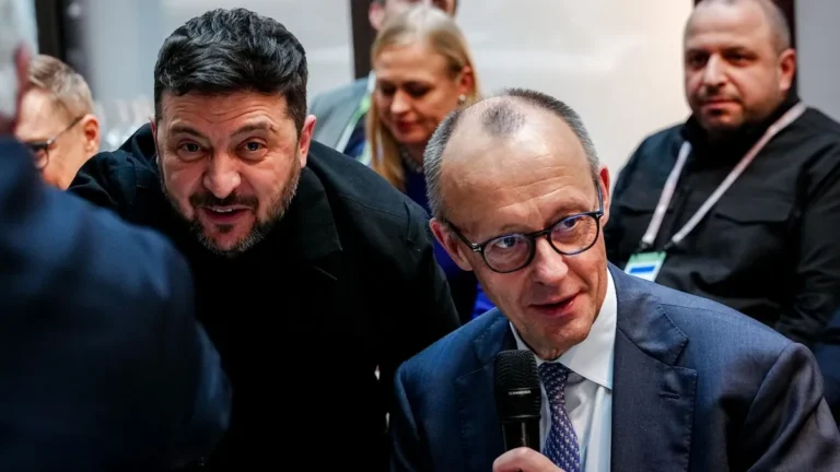 bundeskanzler-friedrich-merz-und-wolodymyr-selenskyj-der-praesident-der-ukraine-wirbt-bei-der-muench.webp