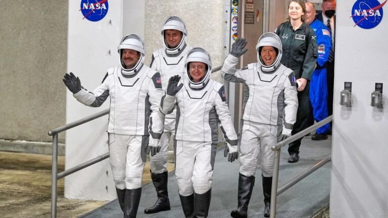 crew-12-iss-100.jpg