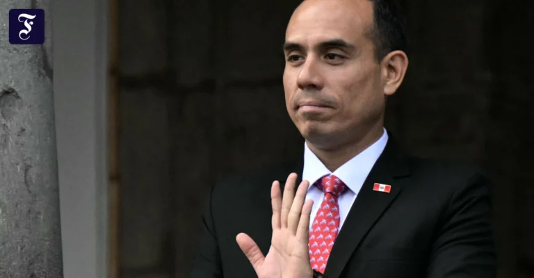 das-peruanische-parlament-hat.webp.webp