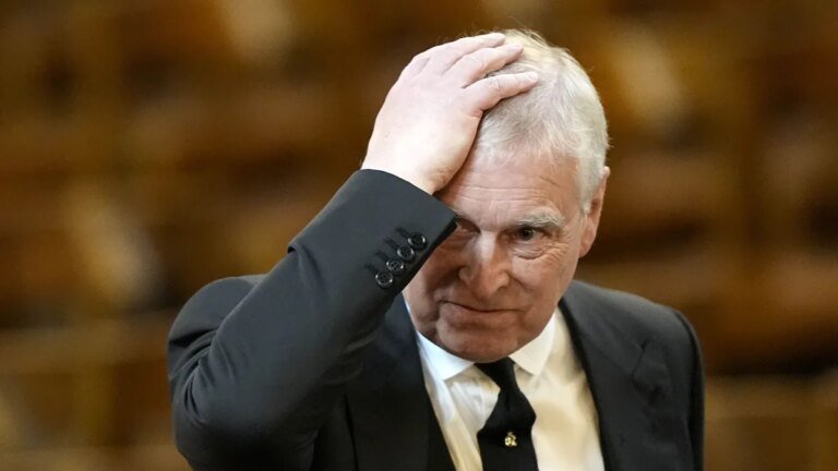 der-ehemalige-prinz-andrew-taucht-in-den-epstein-akten-prominent-auf-archivbild.jpg