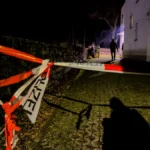 der-einsatzort-ist-abgesperrt-nach-dem-fund-einer-leiche-in-heusenstamm-landkreis-offenbach-wird-weg.webp