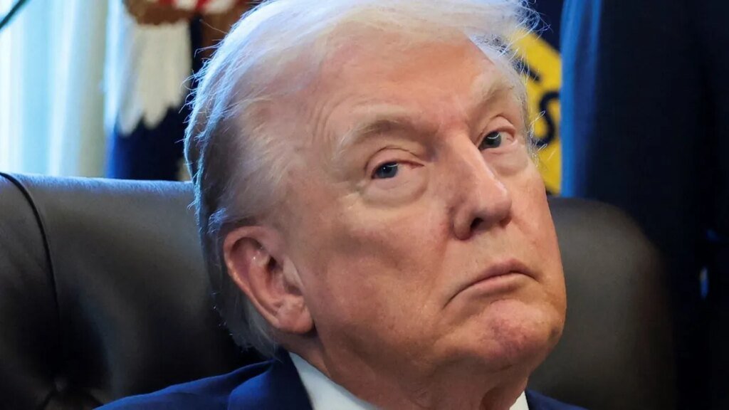 donald-trump-die-zufriedenheit-mit-ihm-sinkt.jpg