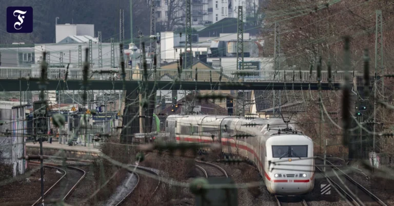 ein-ice-der-deutschen-bahn.webp.webp