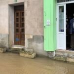 georgette-93-ans-entouree-par-la-riviere-dronne-en-crue-tempete-inondations-dordogne-intemperies-tem.jpeg