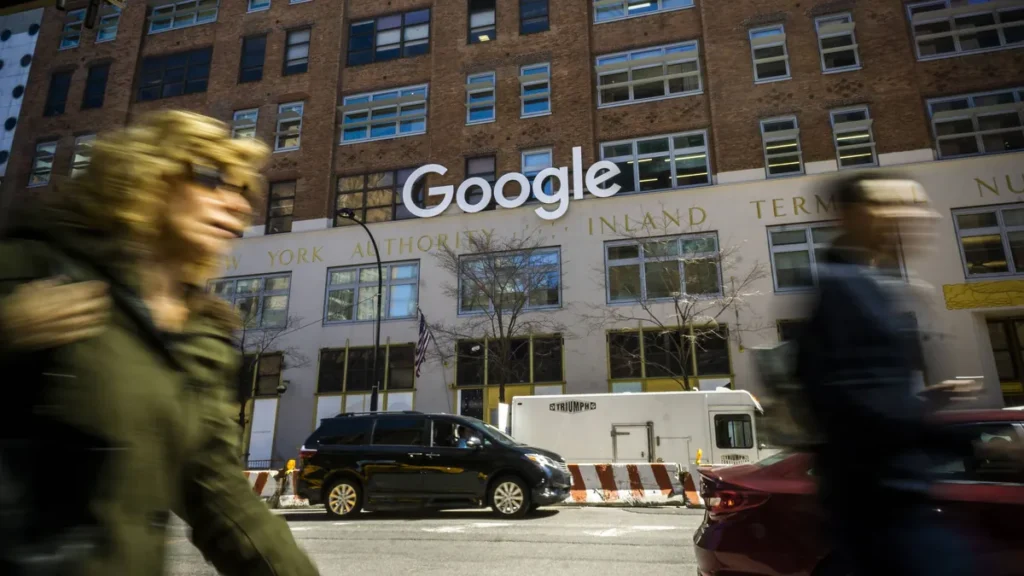 google-hauptsitz-in-new-york-archivbild-der-mutterkonzern-alphabet-setzt-fuer-den-ki-ausbau-auf-eine.webp