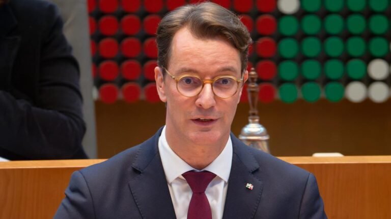 henning-wuest-100.jpg