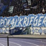 hertha-fans-zeigen-vor-dem-spiel-ein-banner-mit-der-aufschrift-pokalkrieger.jpg
