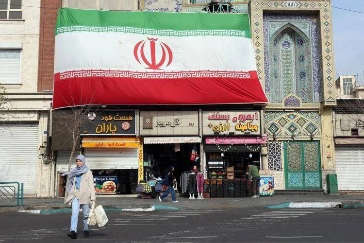 iran_bandiera_afp.jpeg