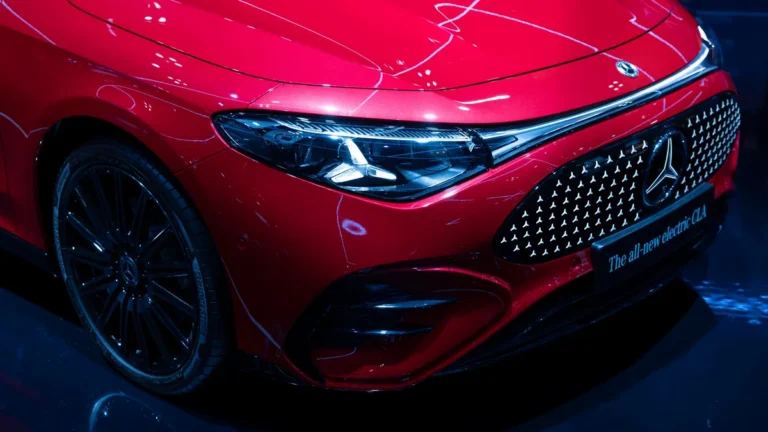 japan-mobility-show-2025-in-tokyo-japan-29-oct-2025-mercedes-benz-cla-ev-front-grill-detail-seen-on.webp