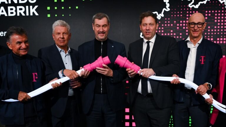 ki-fabrik-telekom-100.jpg
