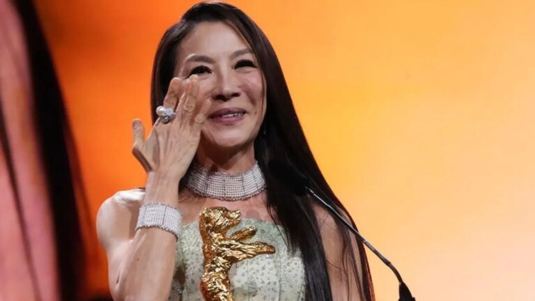 michelle-yeoh-die-malaysische-schauspielerin-hatte-sichtlich-mit-den-traenen-zu-kaempfen.jpg
