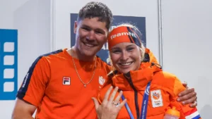 milano-cortina-2026-winter-olympics-speed-skating-eisschnelllauf-italy-mike-dogterom-after-proposing.webp