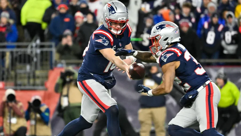 naechster-titel-fuer-new-england-patriots-quarterback-drake-maye-und-running-back-treveyon-henderson.webp