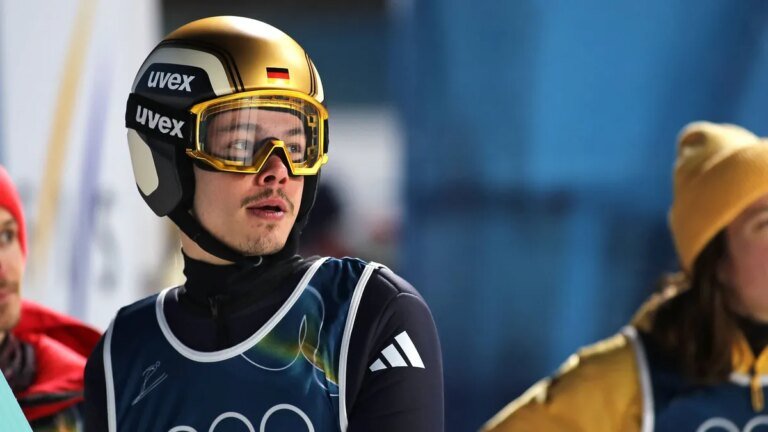 philipp-raimund-er-gewann-gold-von-der-normalschanze.jpg