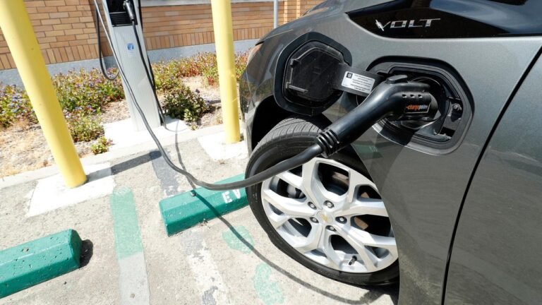 plug-in-hybrid-101.jpg