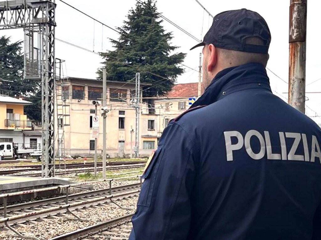 polizia_stazionetreni_fg.jpeg