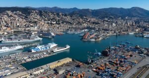 porto-genova-U23617241080YCh-1440x752@IlSole24Ore-Web.jpg