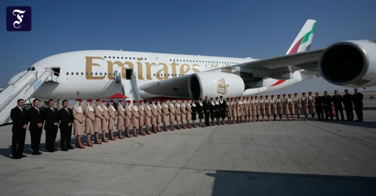 stolz-von-dubai-crews-posieren.webp.webp