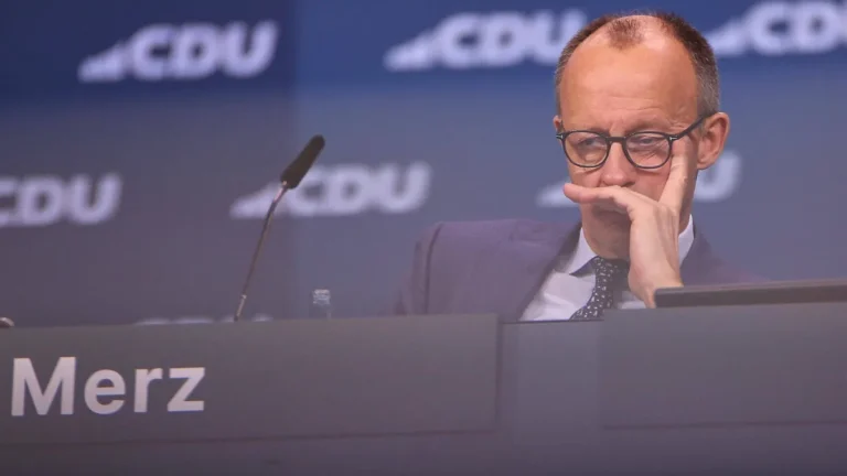 stuttgart-baden-wuerttenberg-deutschland-21-022026-messehalle-38-bundesparteitag-der-cdu-deutschland.webp